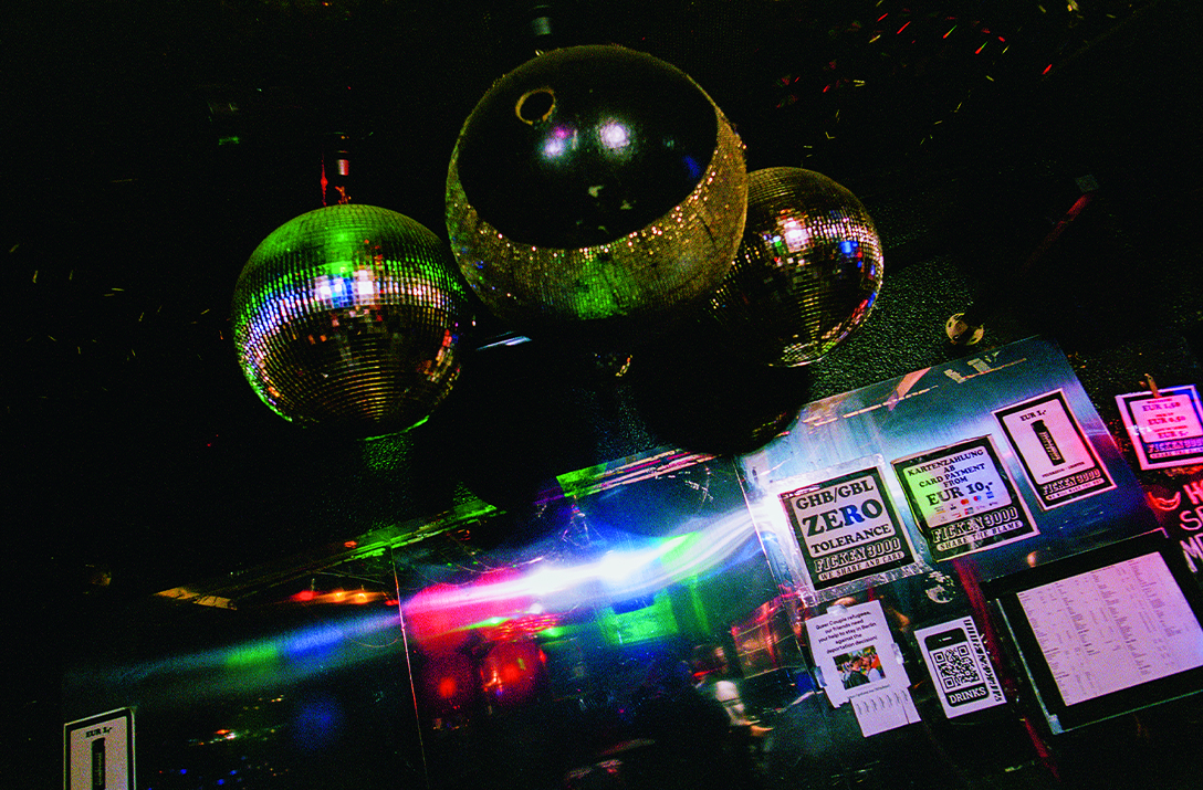 tea time butt 25 years - Paris Ass Book Fair