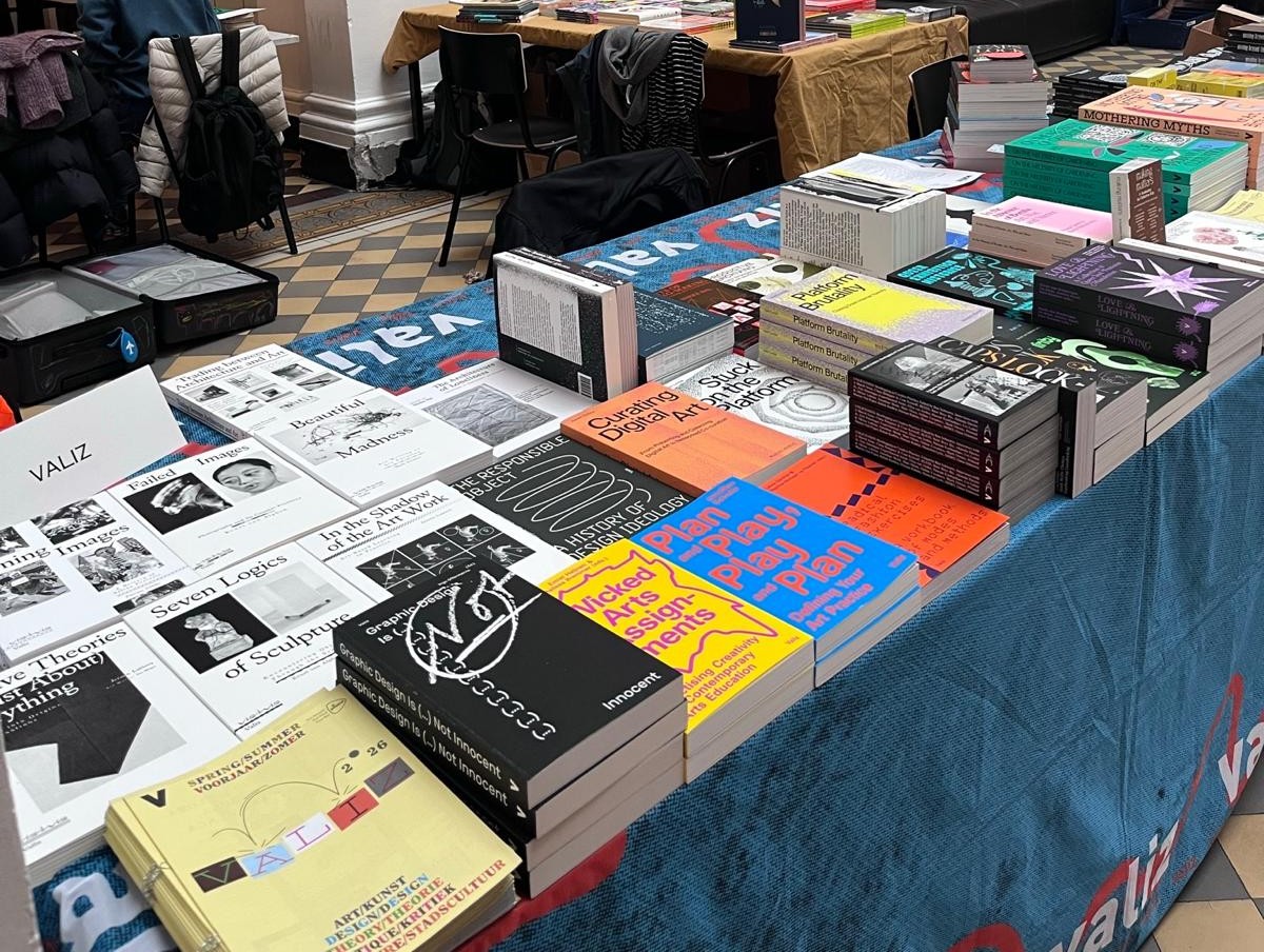 Valiz - Paris Ass Book Fair